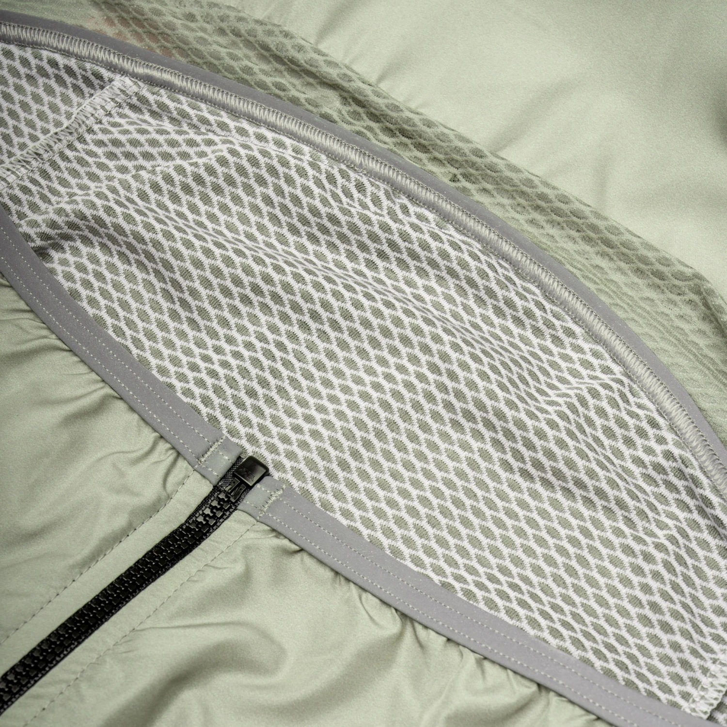 Castelli Pro Light Wind Vest - Image 17