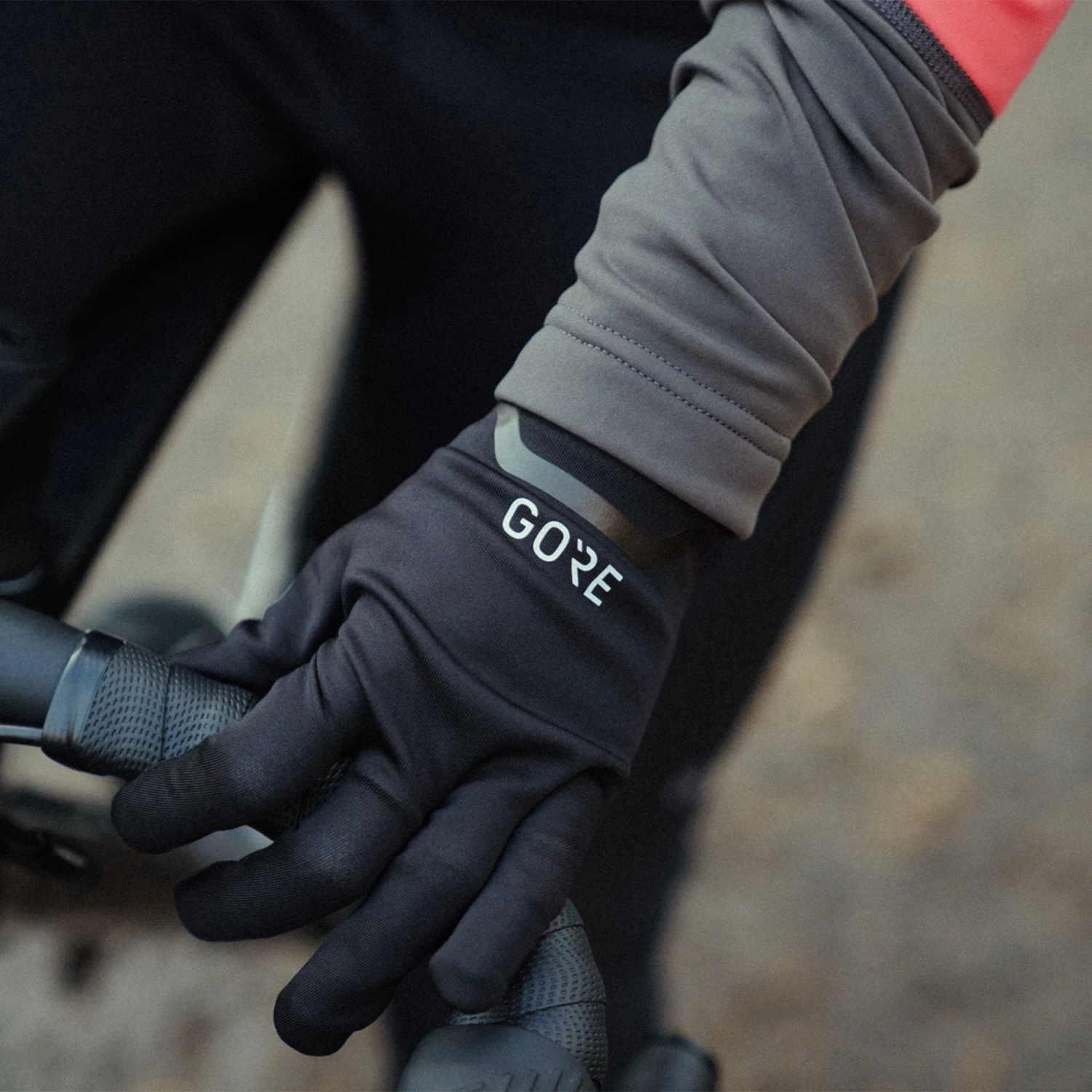 GOREWEAR GORE-TEX Infinium Stretch Gloves - Image 3