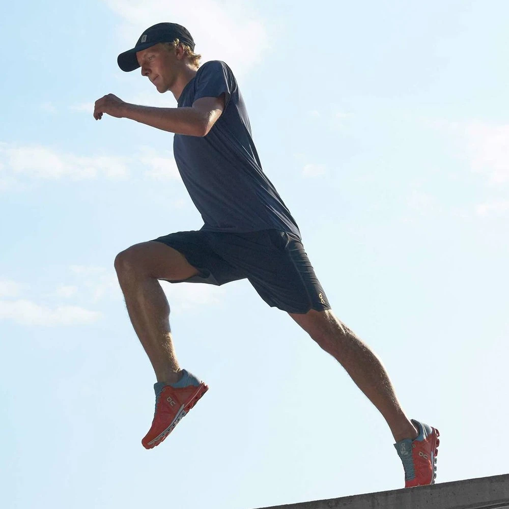 On Running Lightweight Running Cap - Image 9