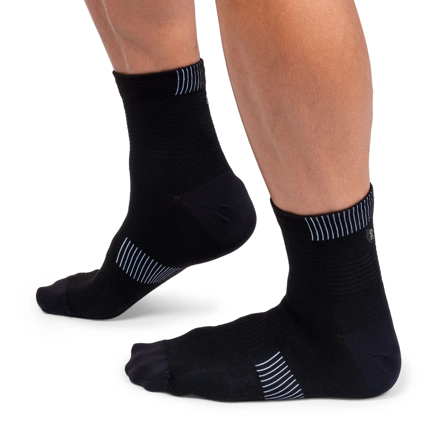 On Running Ultralight Mid Cut Running Socks - Image 2