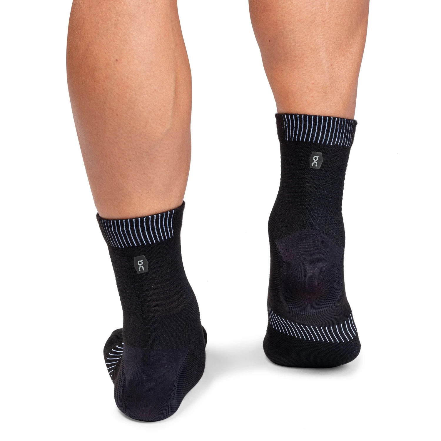 On Running Ultralight Mid Cut Running Socks - Image 3